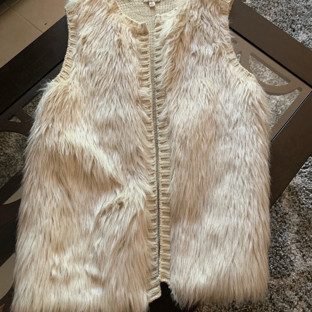 🌟Eyeshadow faux fur vest medium